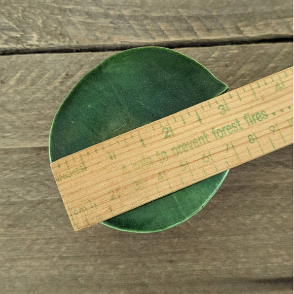 Vintage Frog on Lilypad Salt and Pepper Shaker Set - Picture 9 of 10